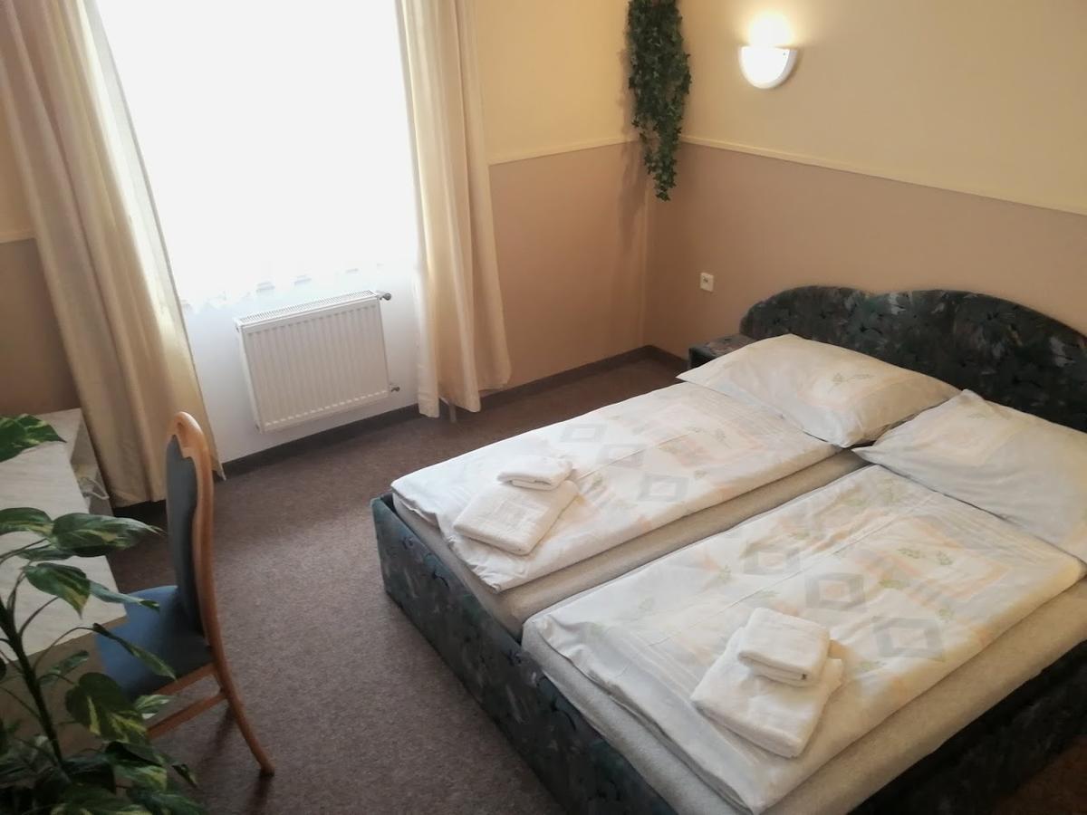 Hotel Wertheim Prague Exterior photo